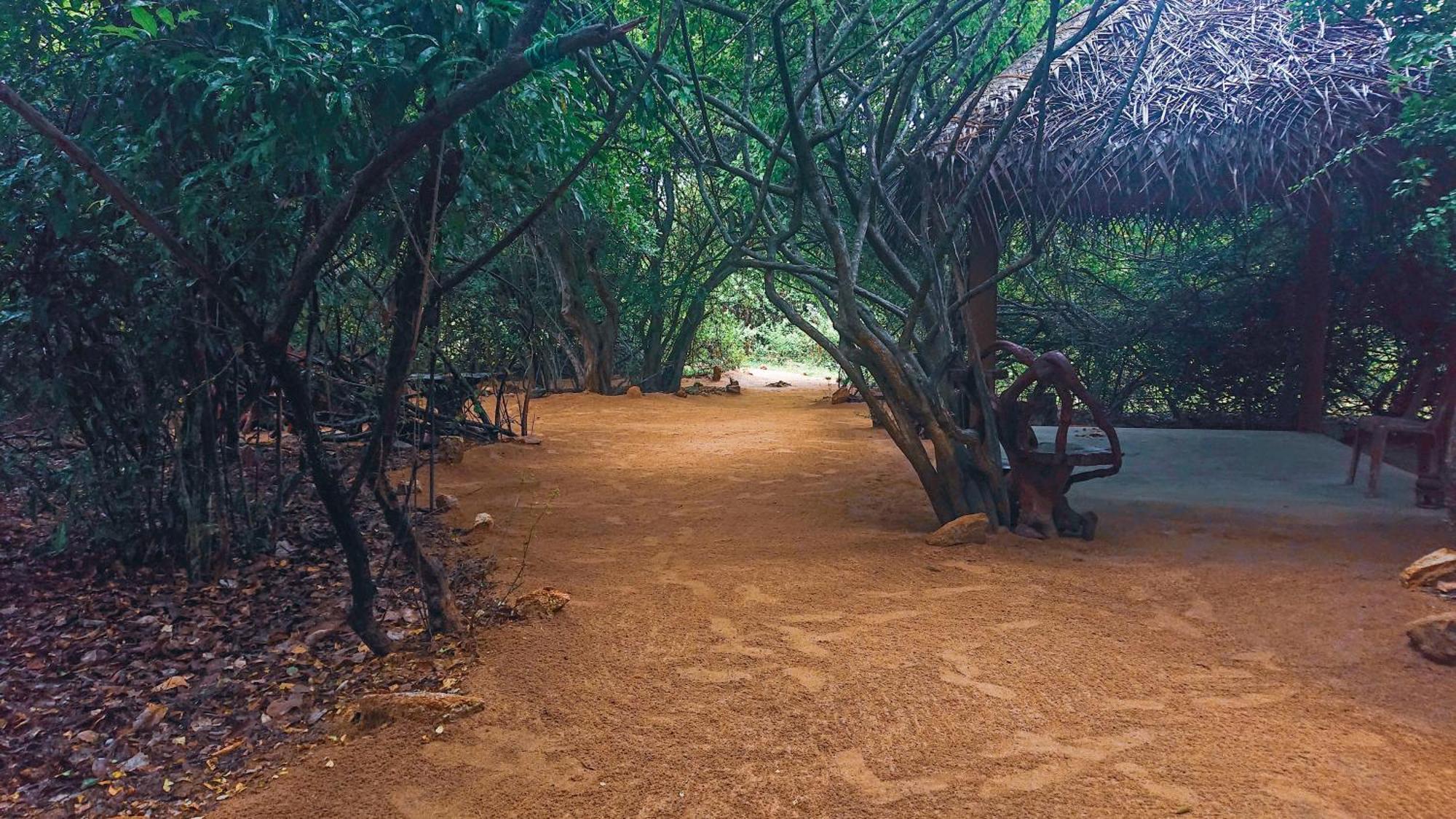 Отель Yala Podi Hoona Bush Camp Экстерьер фото